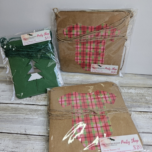 Plaid and Green Onesie Holiday Banner Set